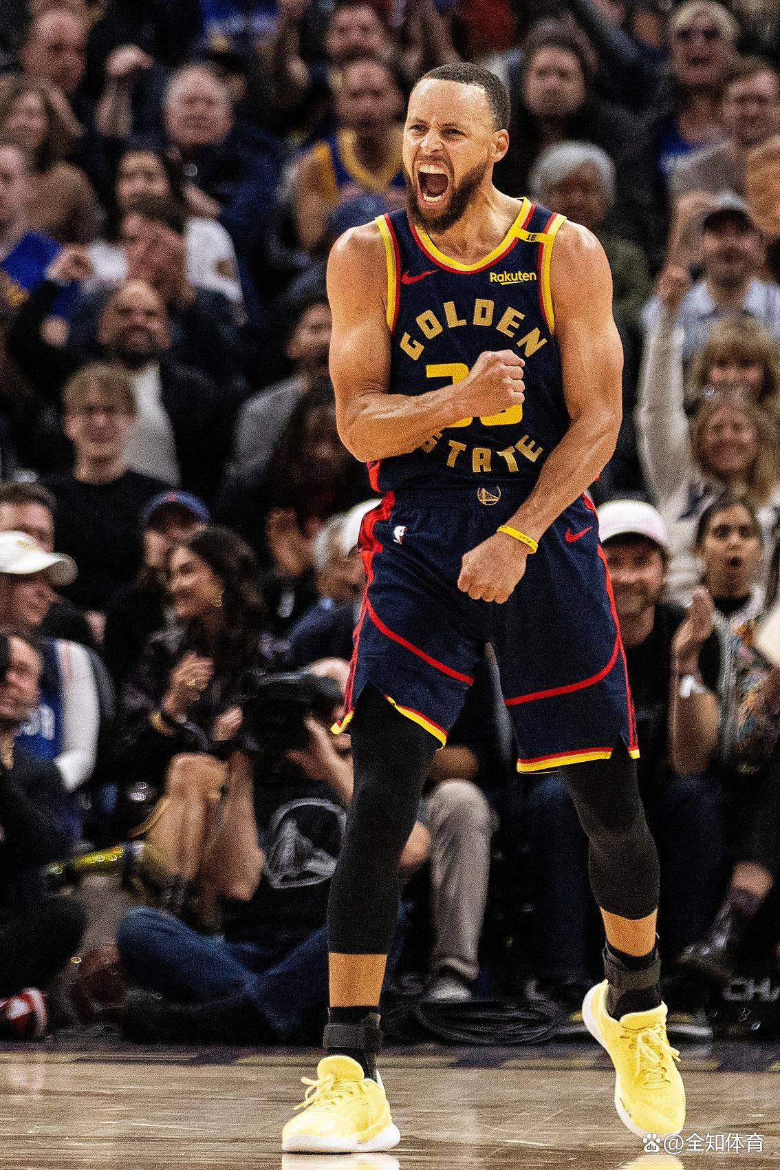 包含领先优势明显引发热议！，库里在G2比赛中领先优势明显上演精彩一战的词条