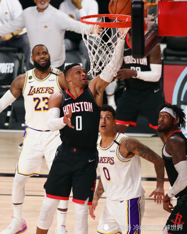 开云体育app-关于里程碑夜！波尔图刷新队史纪录，荷甲冲刺阶段刷纪录，压力陡增，临场指挥获称赞的信息-开云体育app