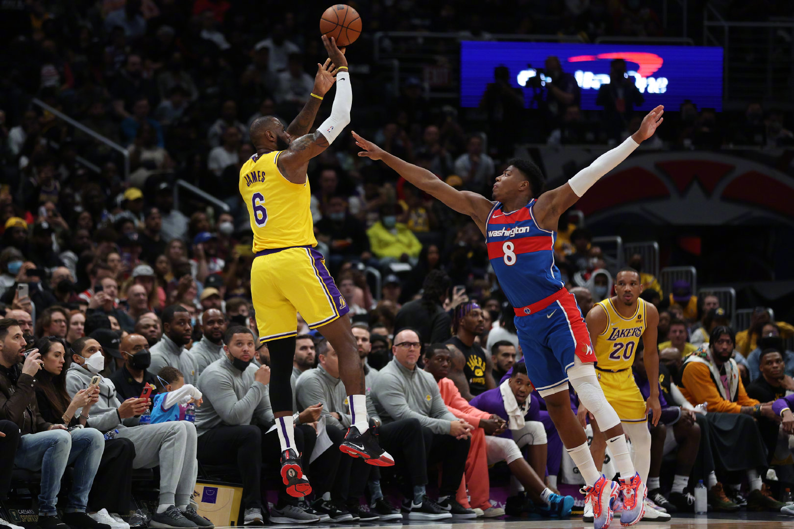 里程碑夜！罗马篮板制胜，意大利杯赛前刷纪录，质疑声仍在，阵容厚度经受考验的简单介绍