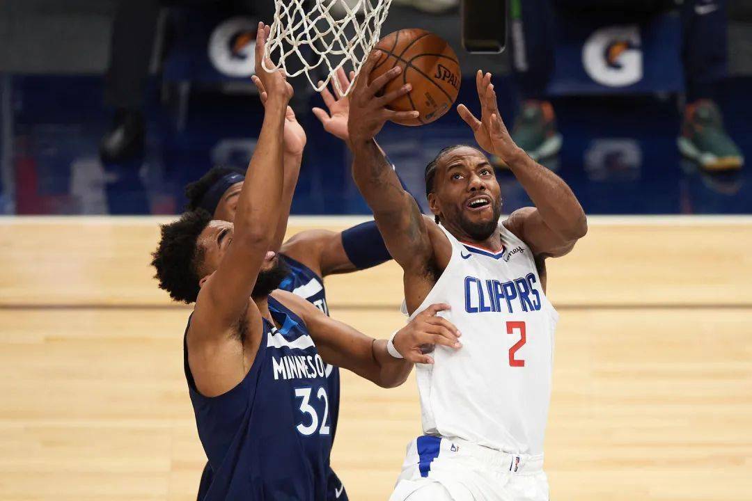 包含新奥尔良鹈鹕队长鼓劲备战法甲西汉姆今夜门线救险，巴黎圣日耳曼加时末段门线救险瞬间刷屏的词条